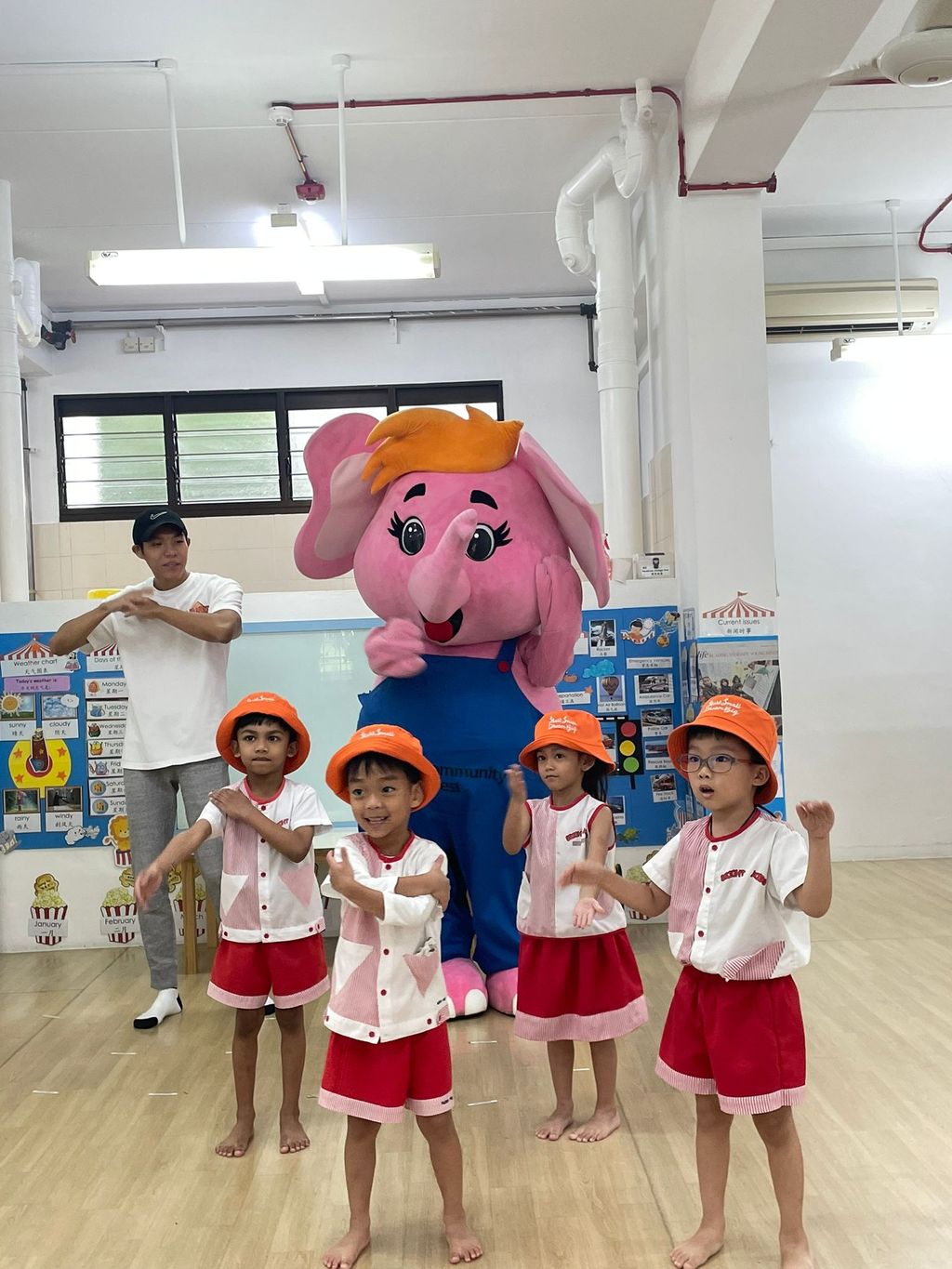 2023 SSDB: A Heart to Love - Bright Kids @ Jurong West. We are excited to launch our SSDB project with the Sharity mascot in our centre on 26 May. — photo 3