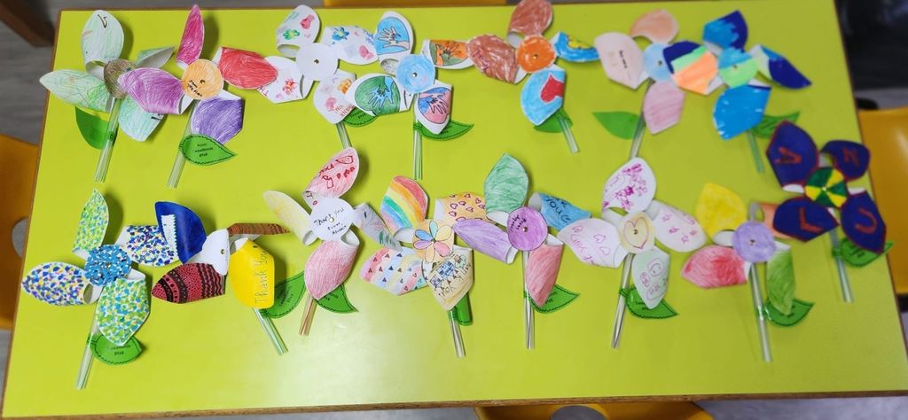 Flowers of Gratitude to our Community Helper — photo 2