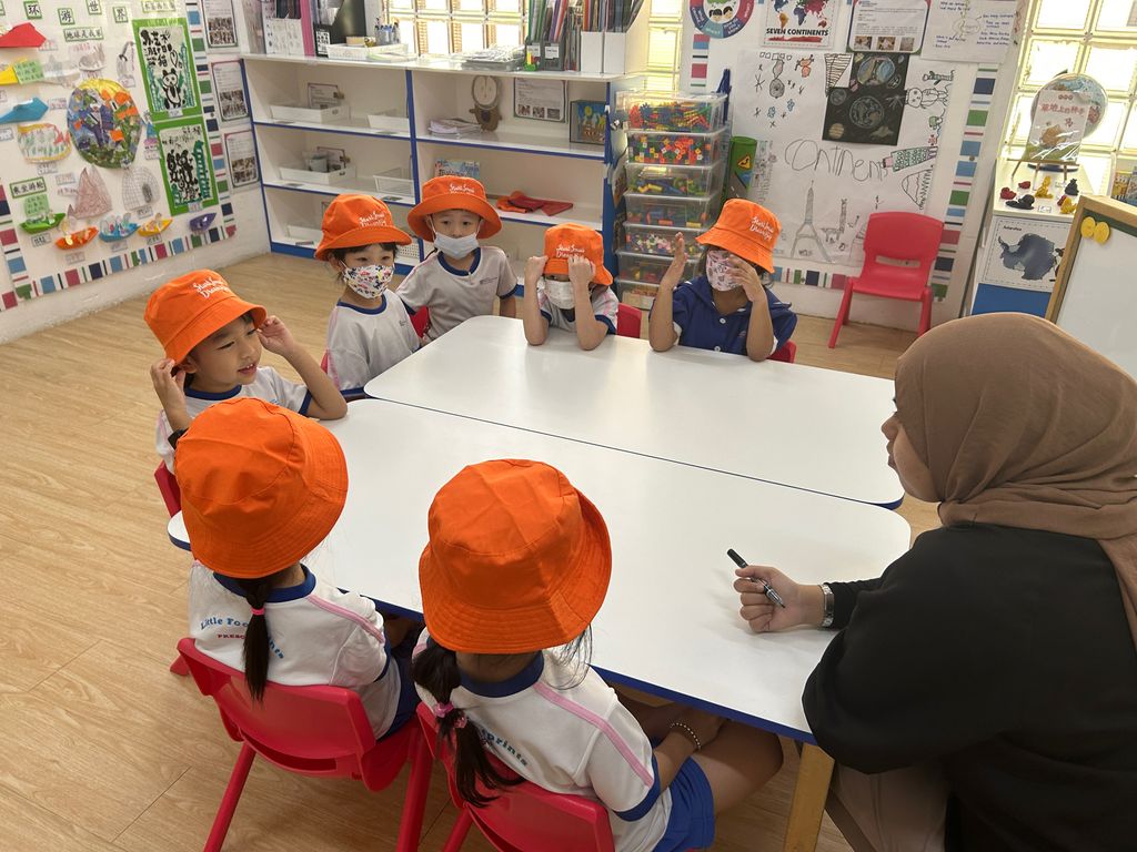 2023 SSDB Project - A Big Thank You to the librarians at Sengkang Public Library