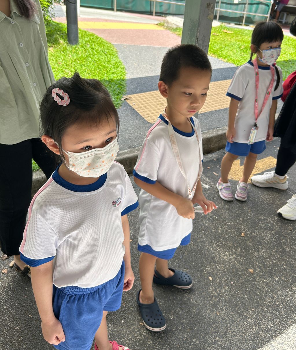 2023 SSDB Project - A Big Thank You to the librarians at Sengkang Public Library — photo 2