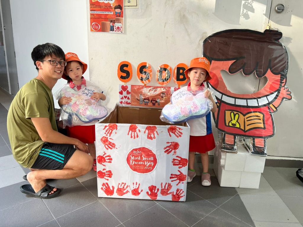 SSDB PHASE 3: "Re-Play" It's Donation Time & Packing — photo 8