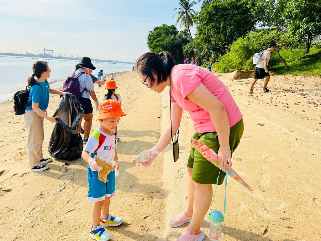 Beach cleanups — photo 2