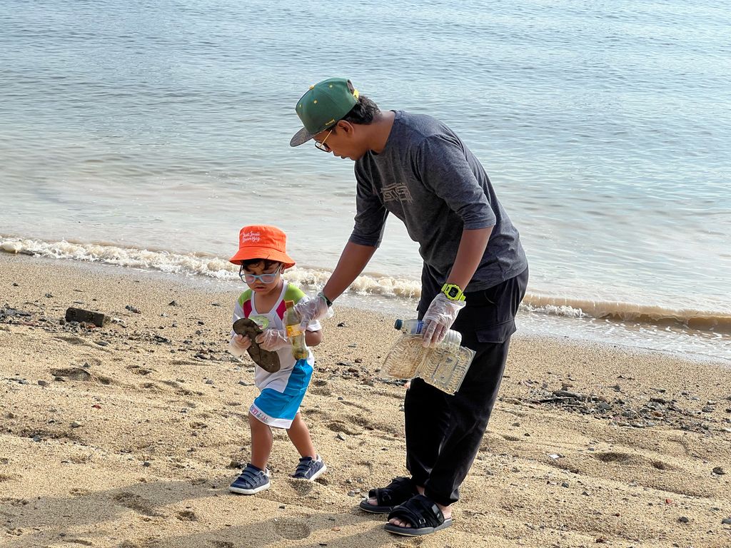 Beach cleanups — photo 4