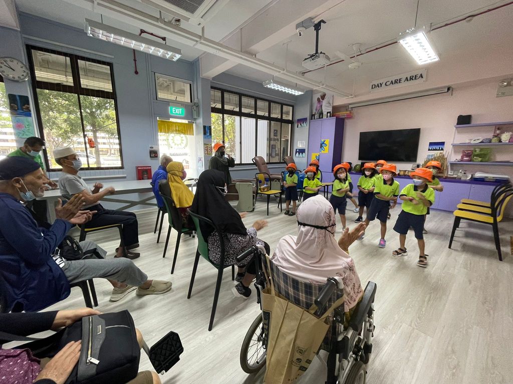 Interactive session with the elderlies @ Muhammadiyah — photo 7