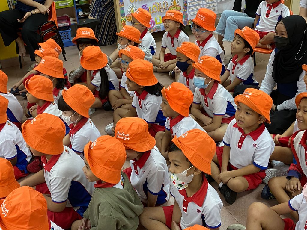 KU326 “Every Giving of Little Kindness Matters!”: #4 - Singapore Kindness Movement (SKM) Puppet Show & Supporting Local Authors — photo 3