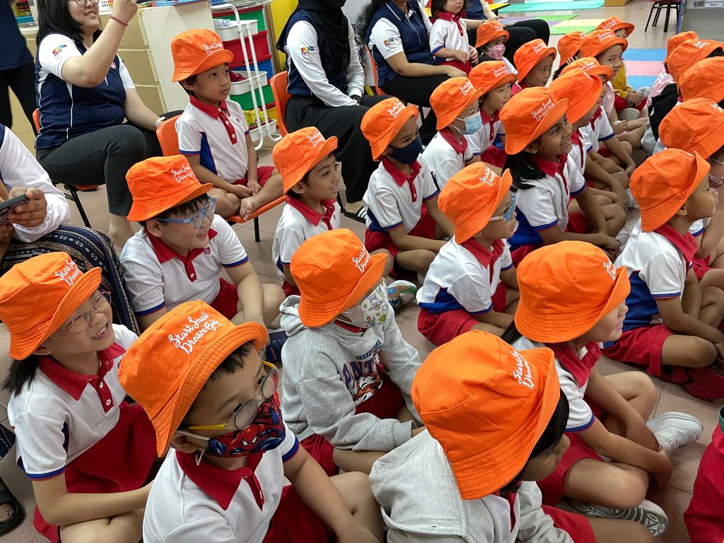 KU326 “Every Giving of Little Kindness Matters!”: #4 - Singapore Kindness Movement (SKM) Puppet Show & Supporting Local Authors — photo 5
