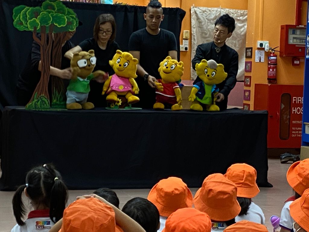 KU326 “Every Giving of Little Kindness Matters!”: #4 - Singapore Kindness Movement (SKM) Puppet Show & Supporting Local Authors — photo 6