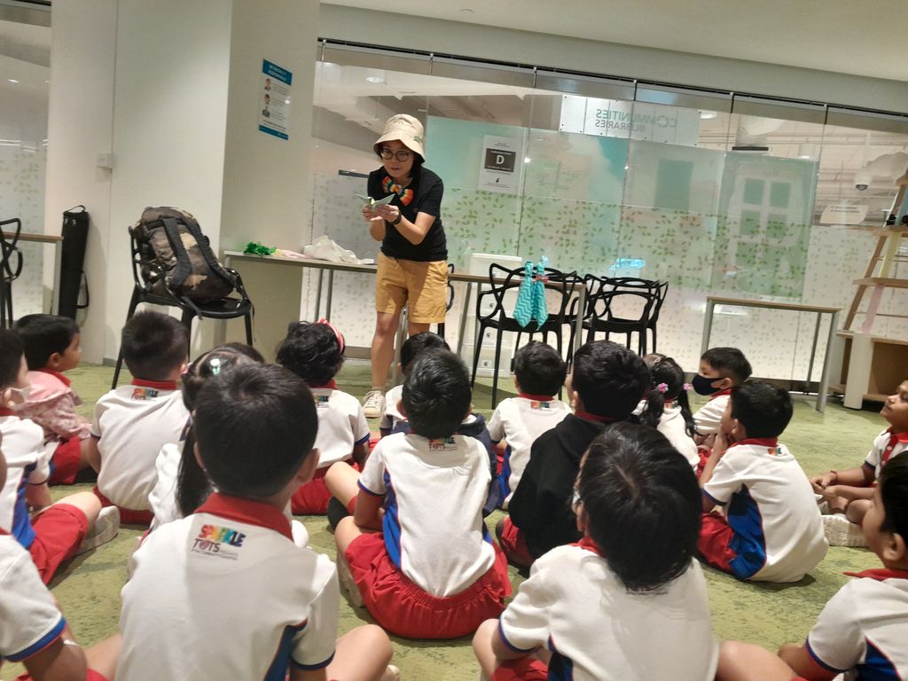 KU326 “Every Giving of Little Kindness Matters!”: #4 - Singapore Kindness Movement (SKM) Puppet Show & Supporting Local Authors — photo 3