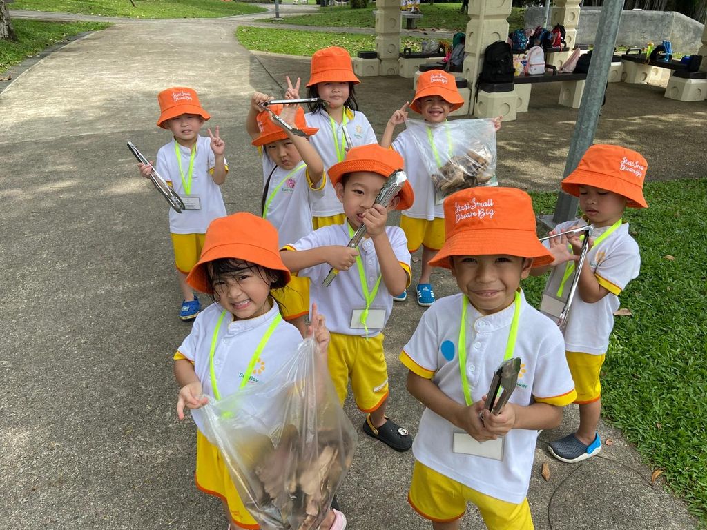 Clean up drive @ Sembawang Park