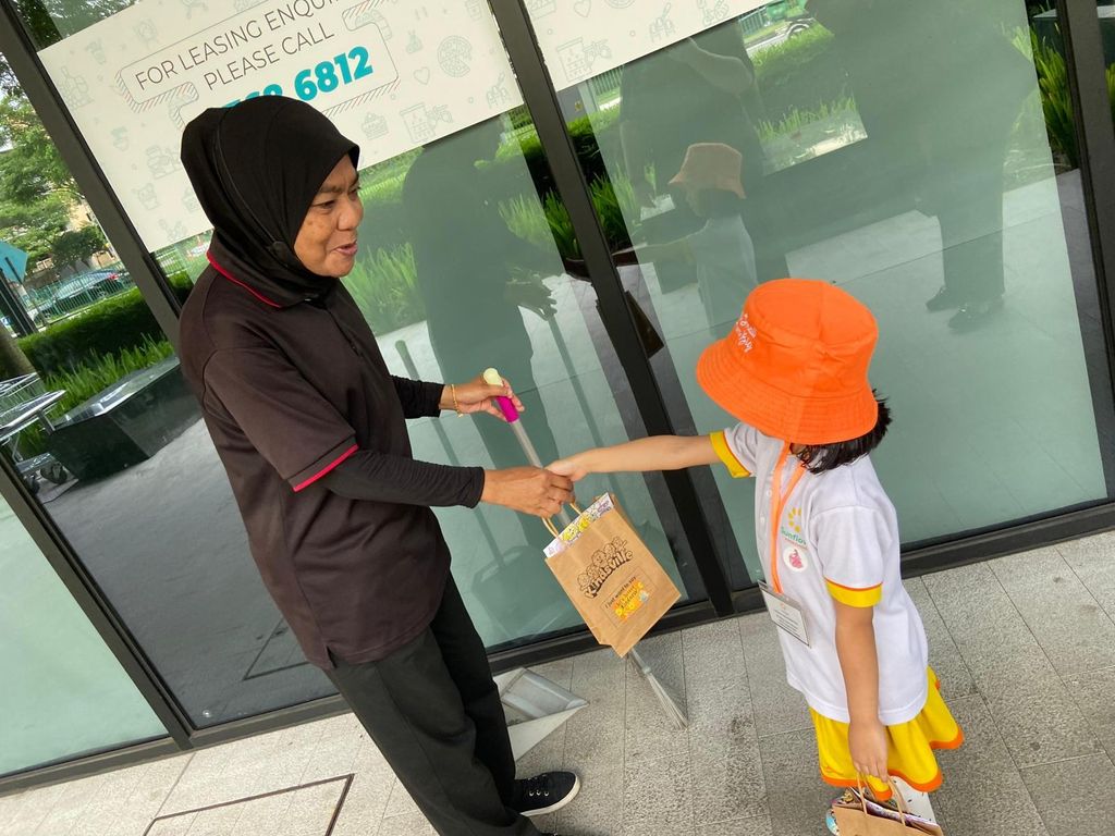 Community Walk - Appreciating our community helpers π₯° β photo 8