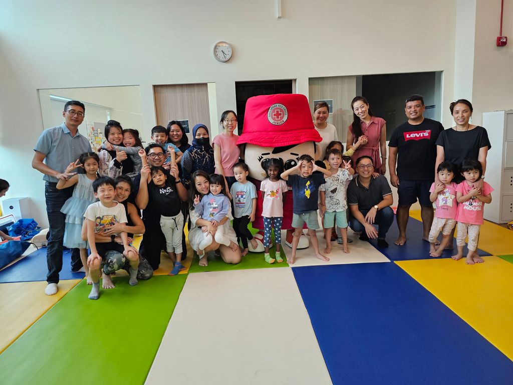 与少年红十字会携手成为社会中的小英雄 — photo 1