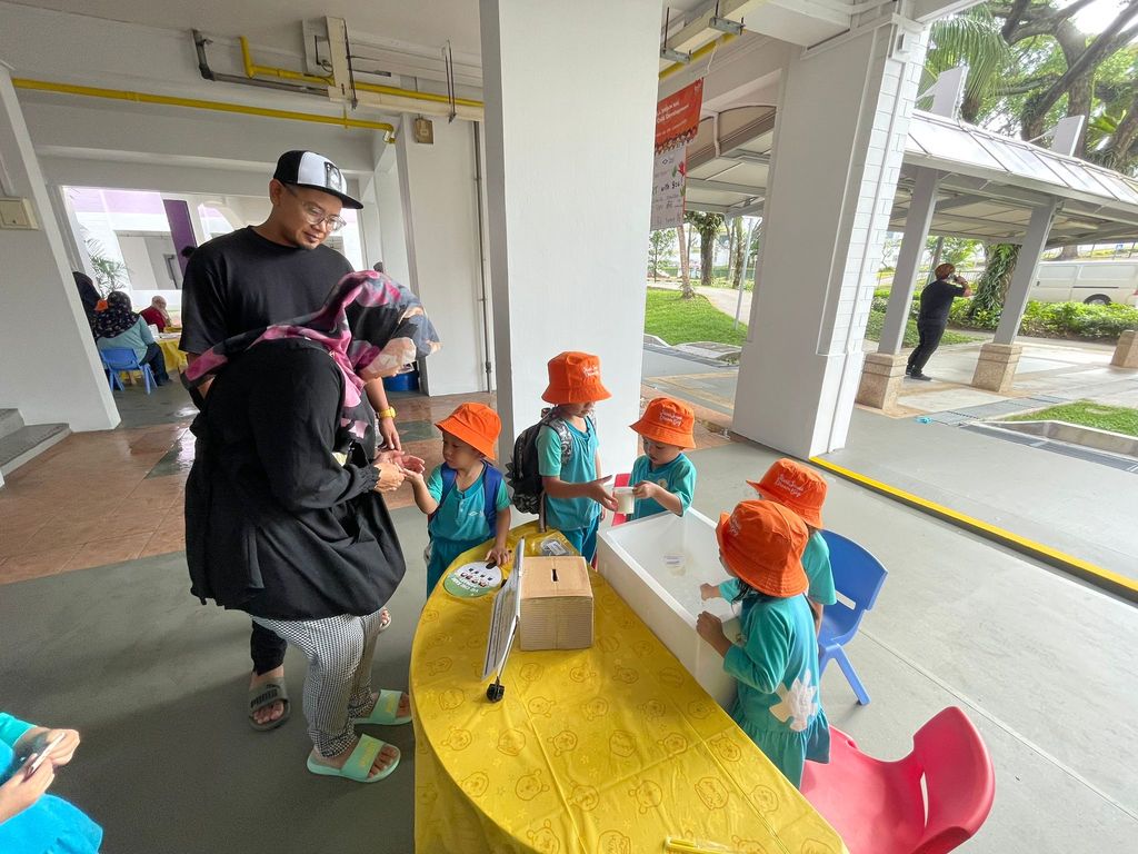 KidSTARTs with You ! - Bake Sale — photo 1