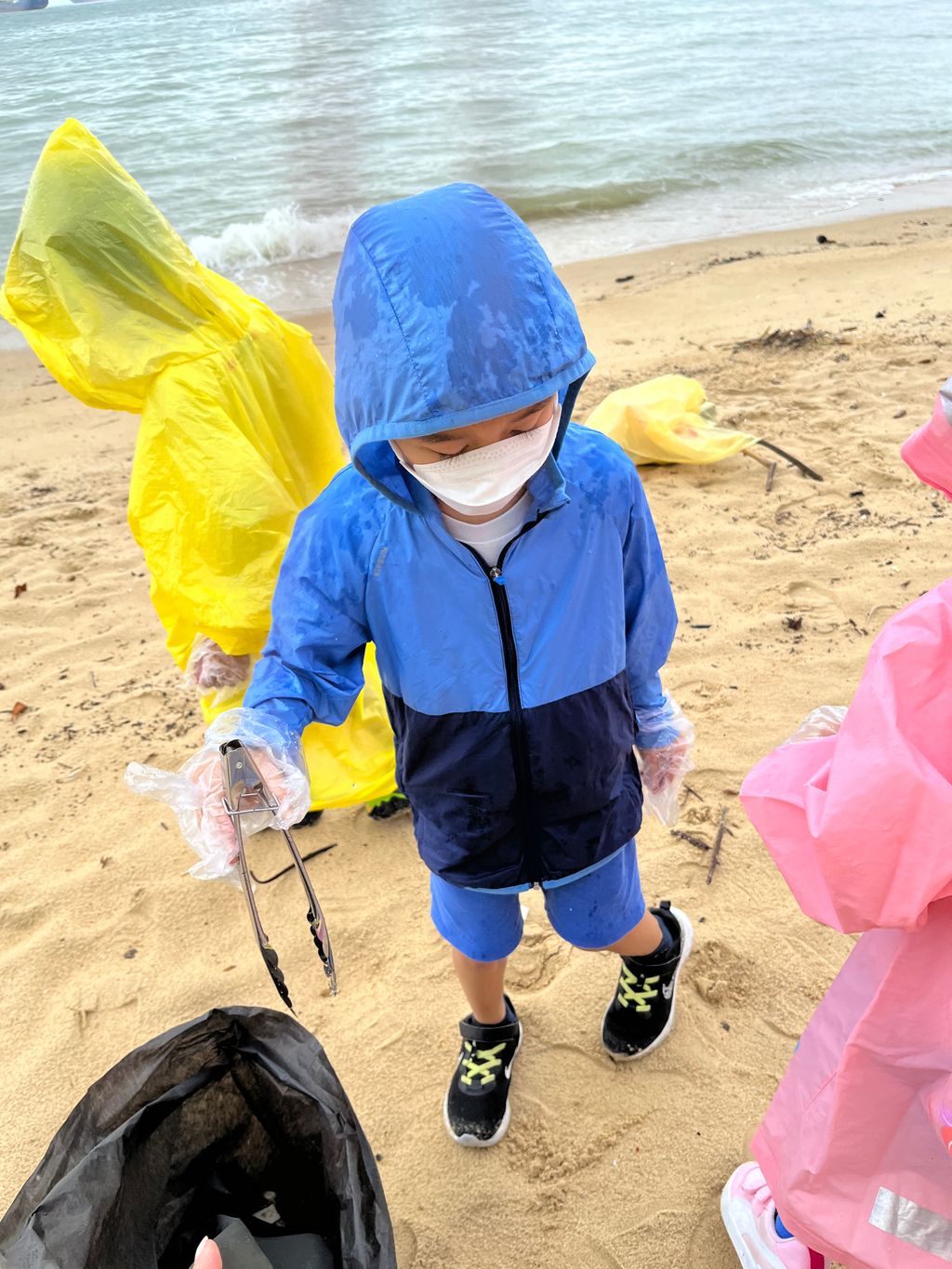 KIDDIWINKIE SCHOOLHOUSE @ ORCHARD SSDB Project: Beach Cleaning cum Recycling Projects — photo 17