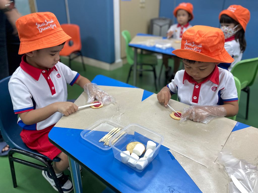 KU326 “Every Giving of Little Kindness Matters!”: #5-MasterChef Junior National Day Edition- Appreciation Desserts for Classmates — photo 1