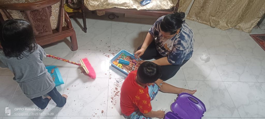 Home-School Connection - Keeping our house clean! — photo 5