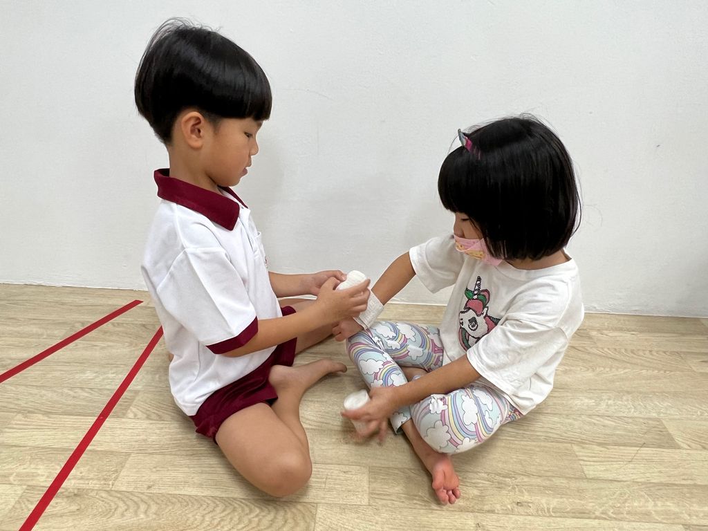 Caring for one another in the event of emergencies — photo 9