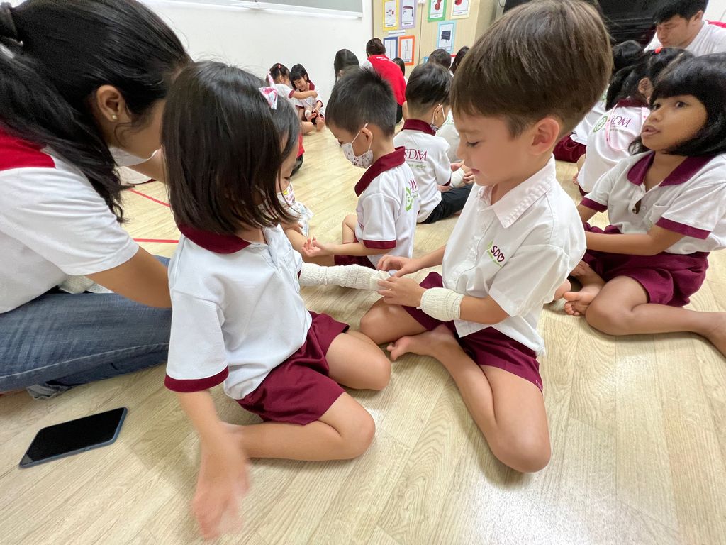 Caring for one another in the event of emergencies — photo 14