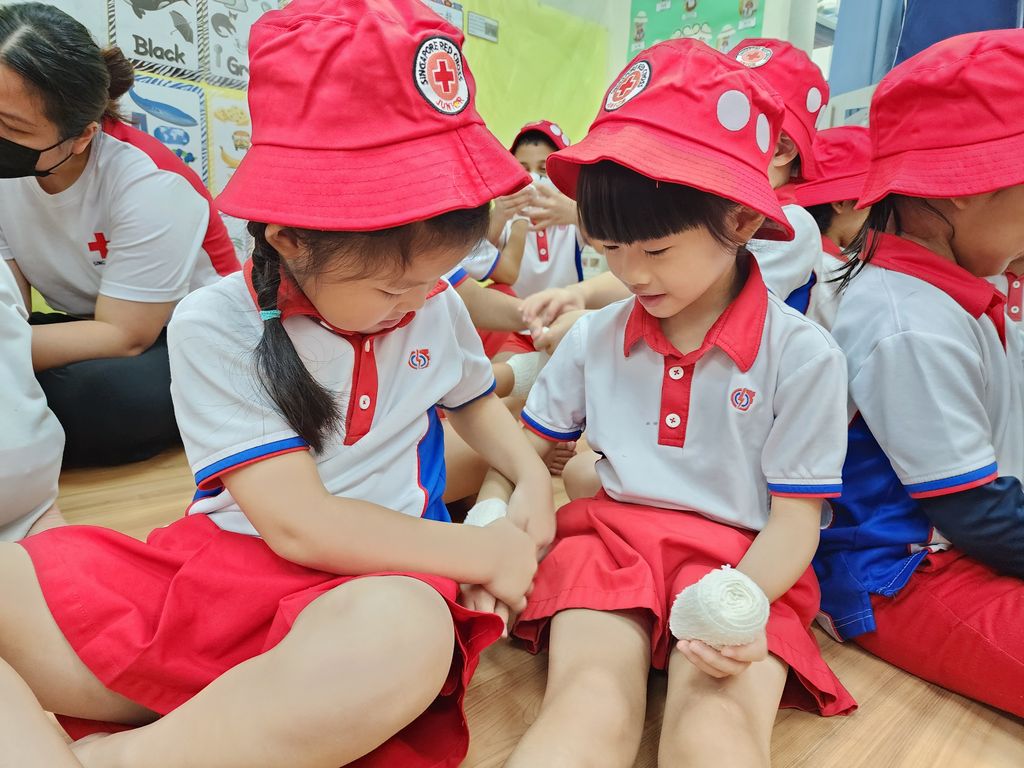 PCF Sparkletots Preschool KU341: "WE CARE" #3: SSDB 2023 Learning Simple First Aid and Showing Appreciation to My Caregivers — photo 4