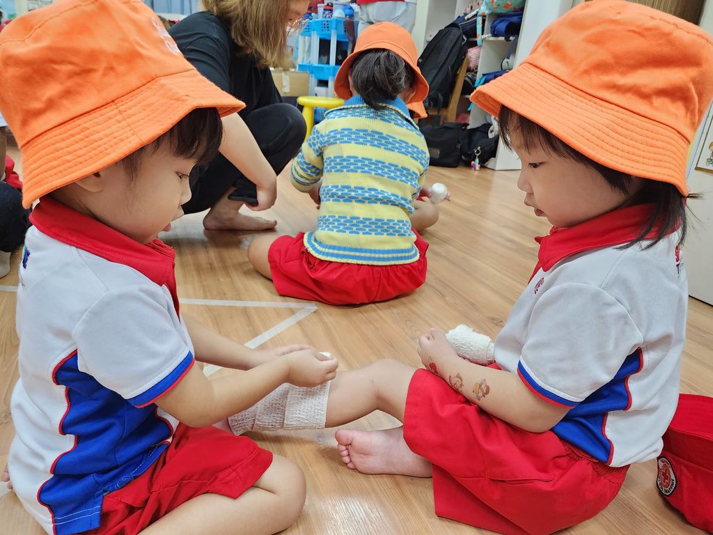 PCF Sparkletots Preschool KU341: "WE CARE" #3: SSDB 2023 Learning Simple First Aid and Showing Appreciation to My Caregivers — photo 8