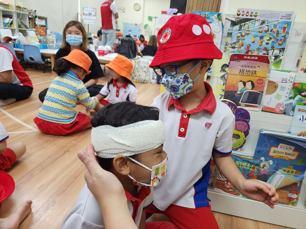 PCF Sparkletots Preschool KU341: "WE CARE" #3: SSDB 2023 Learning Simple First Aid and Showing Appreciation to My Caregivers — photo 9