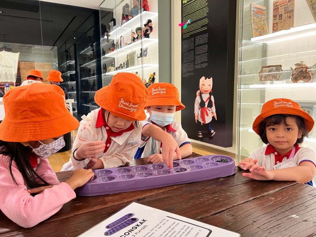 Kindsville Learning Journey at the Mint Museum of Toys — photo 4