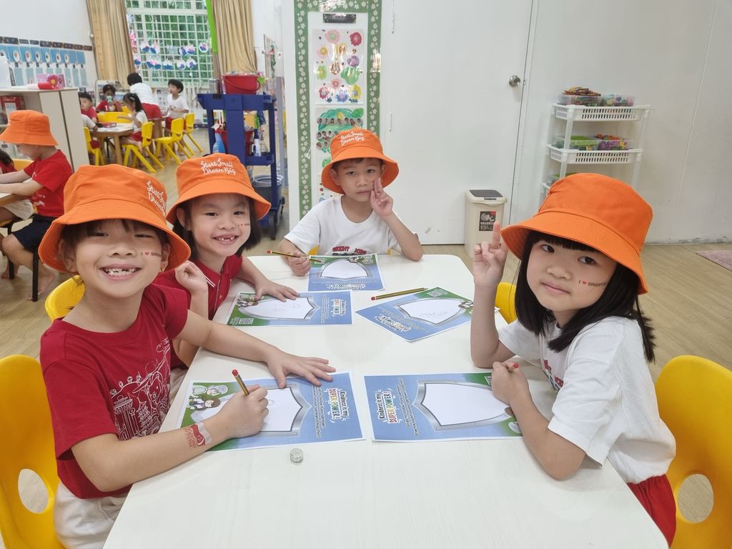SSDB August: Helping others who are in needs — photo 3