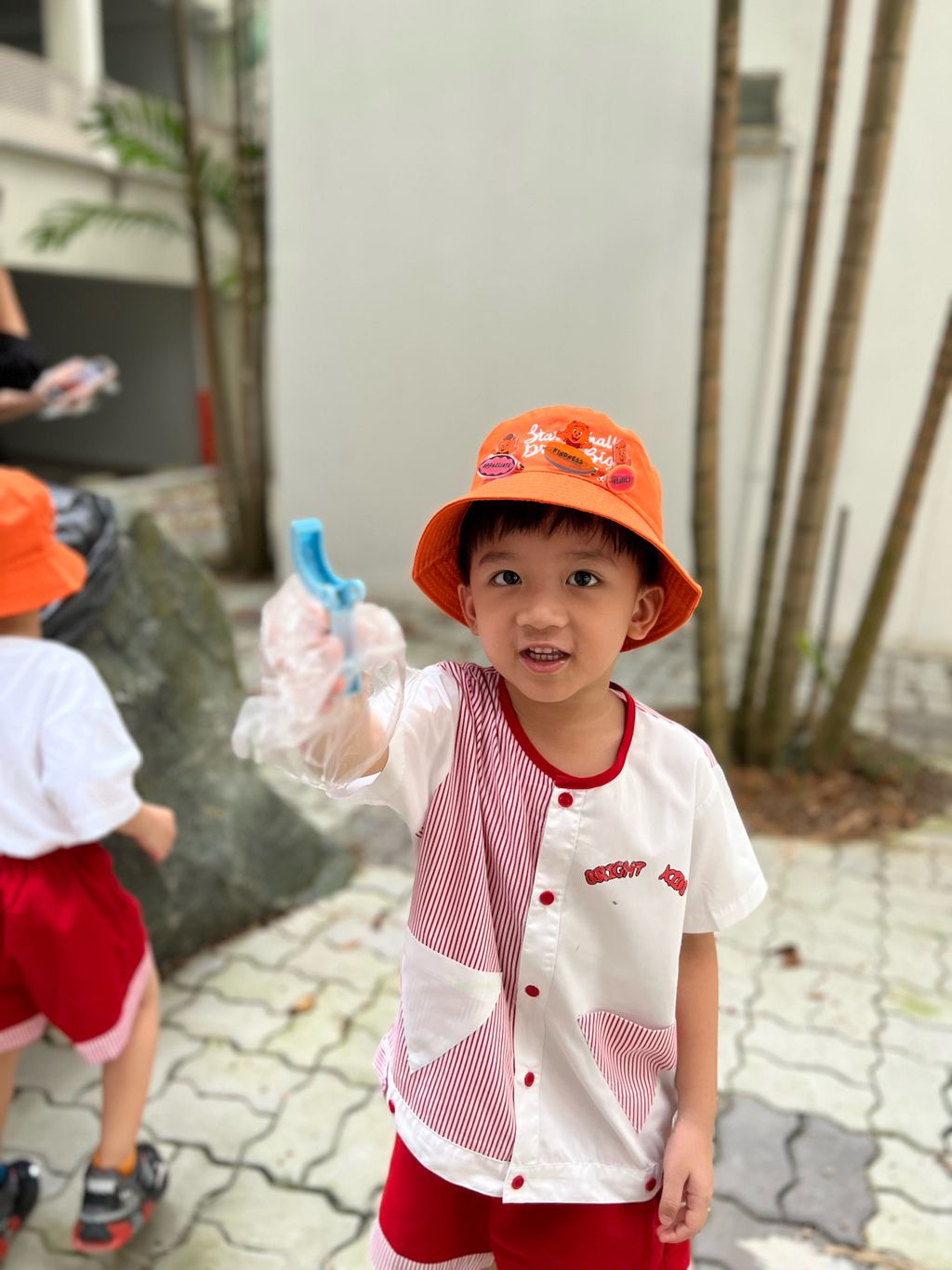 SSDB August: Helping others who are in needs — photo 1