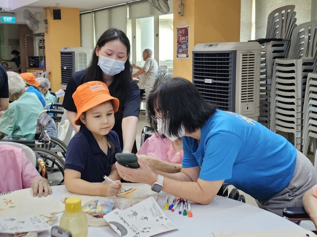 Little Heroes for the Elderly @ Ling Kuang Home — photo 1