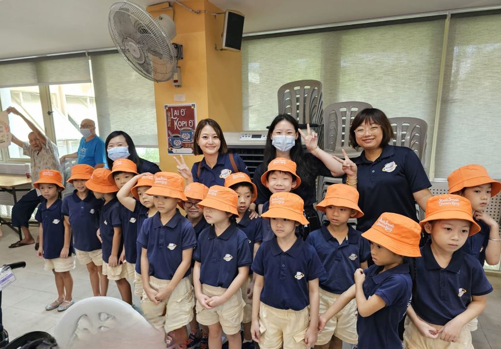 Little Heroes for the Elderly @ Ling Kuang Home — photo 1
