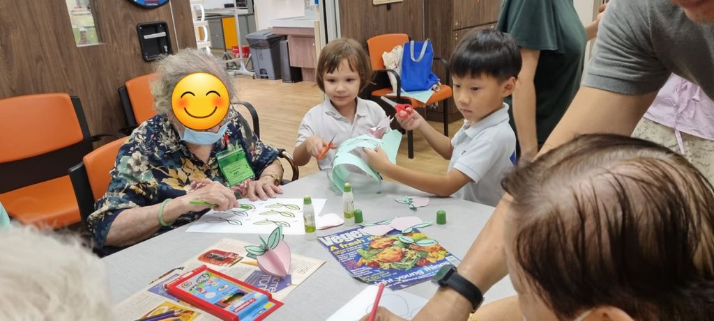 YWCA Bishan Go green! It's for you, It's for me! Reuse recycled materials series. — photo 7