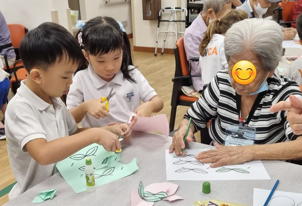 YWCA Bishan Go green! It's for you, It's for me! Reuse recycled materials series. — photo 8