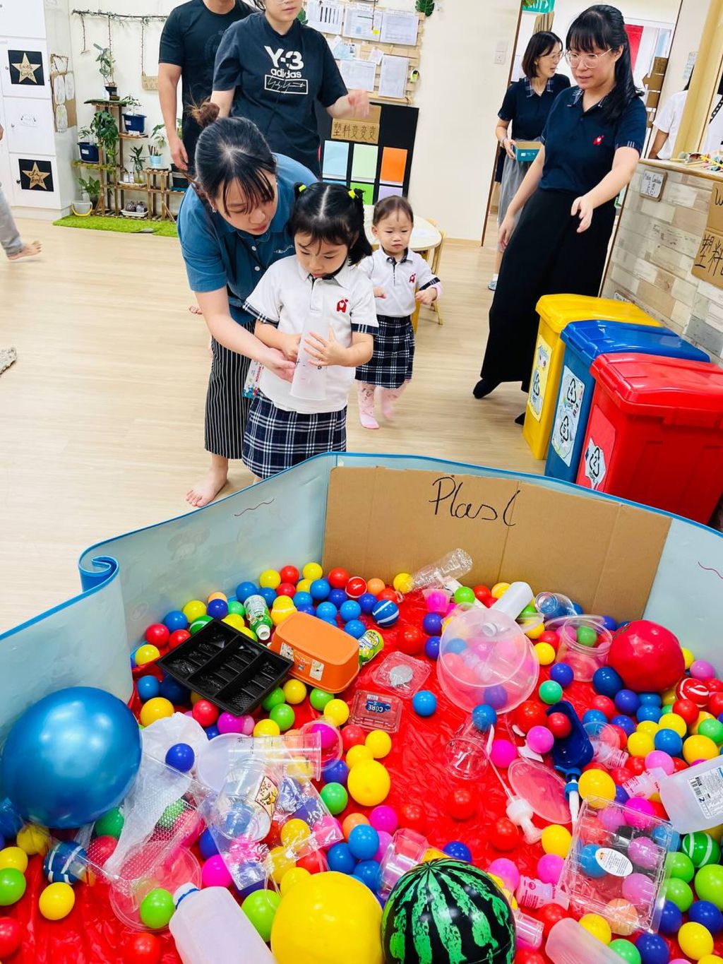 2023 SSDB: The Plastic Mission Carnival — photo 3