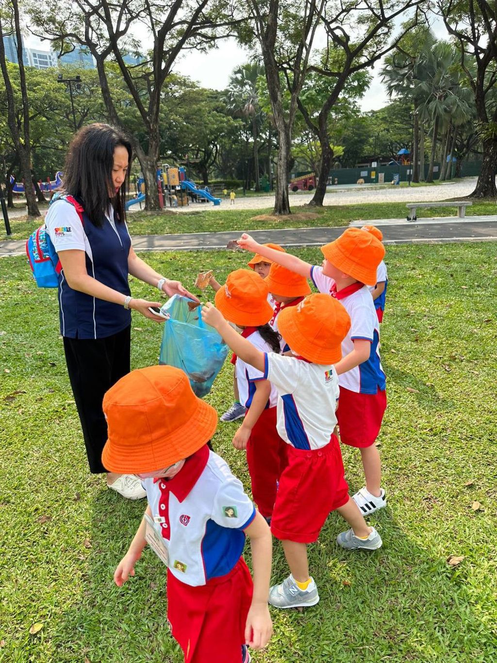 No One Can Do Everything, but Everyone Can Do Something PCF Sparkletots @ Pioneer 662B — photo 10