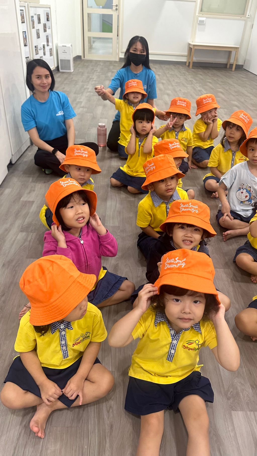 Skool4Kidz @ One Punggol Campus - Many Helping Hands, Caring for Everyone : Caring for Our Community ( Story 3 ) — photo 4