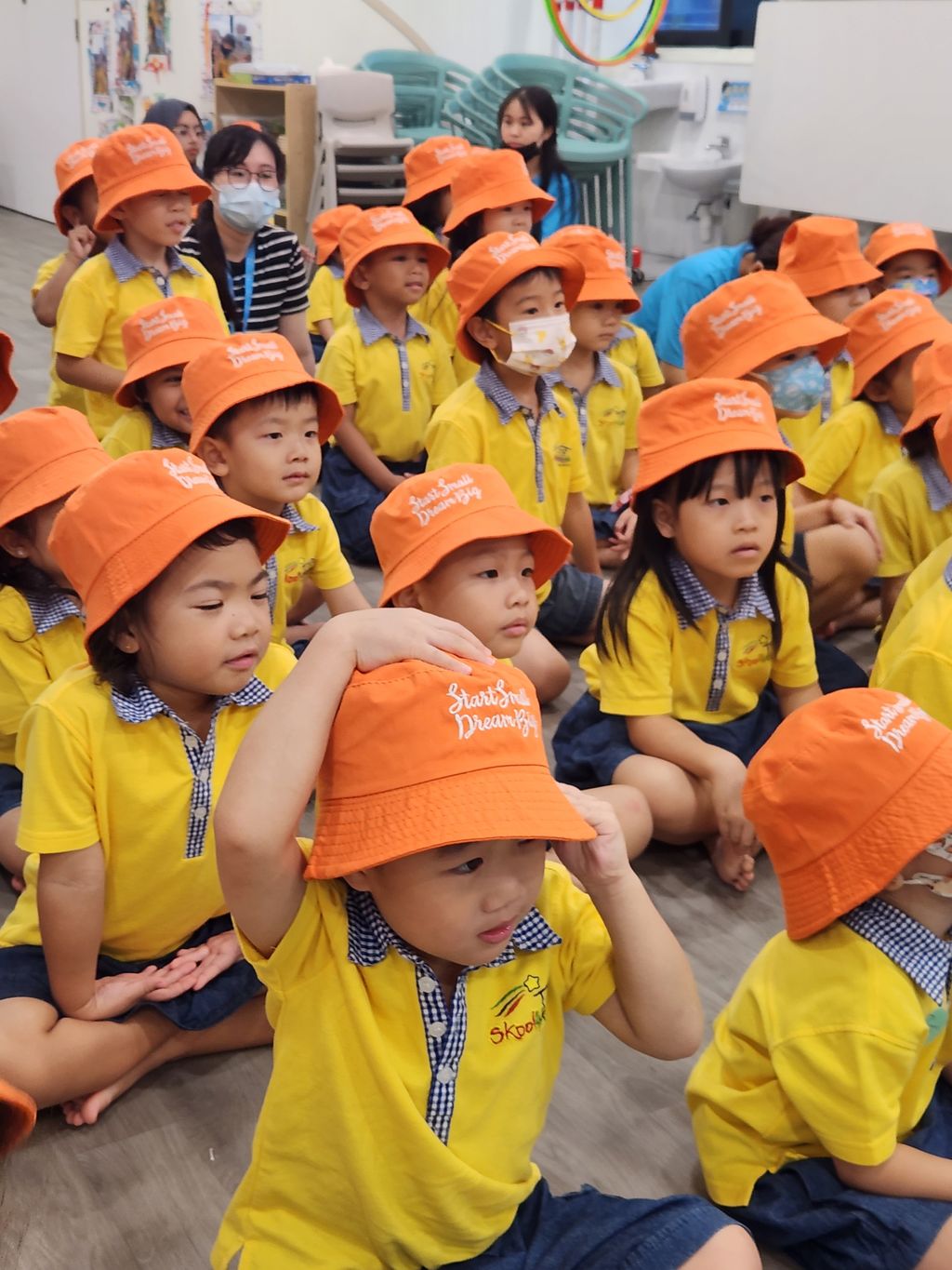 Skool4Kidz @ One Punggol Campus - Many Helping Hands, Caring for Everyone : Caring for Our Community ( Story 3 ) — photo 9