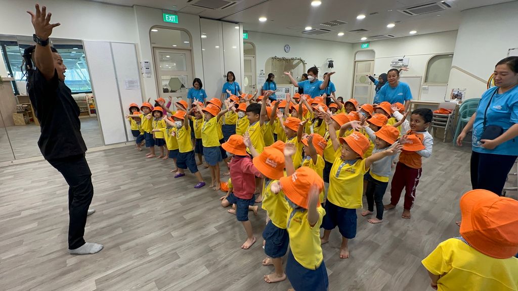 Skool4Kidz @ One Punggol Campus - Many Helping Hands, Caring for Everyone : Caring for Our Community ( Story 3 ) — photo 13