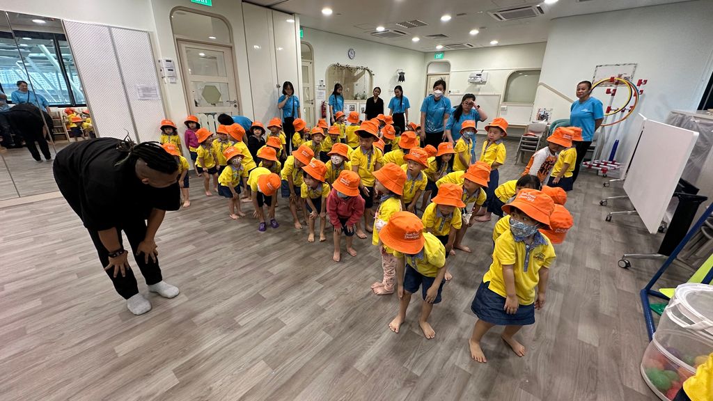 Skool4Kidz @ One Punggol Campus - Many Helping Hands, Caring for Everyone : Caring for Our Community ( Story 3 ) — photo 16