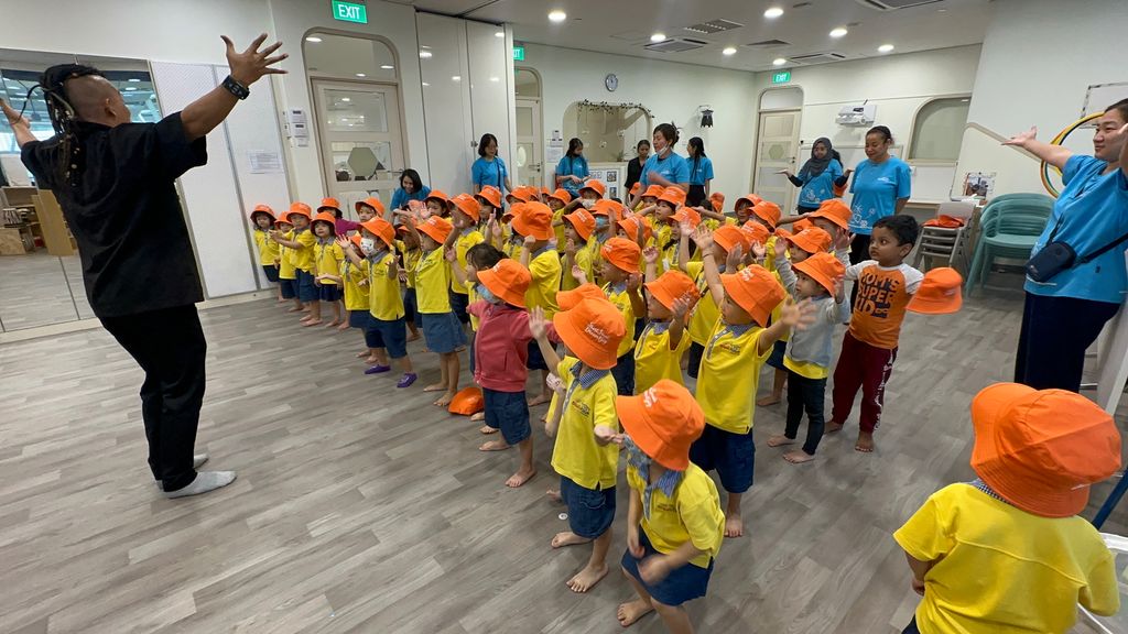 Skool4Kidz @ One Punggol Campus - Many Helping Hands, Caring for Everyone : Caring for Our Community ( Story 3 ) — photo 18