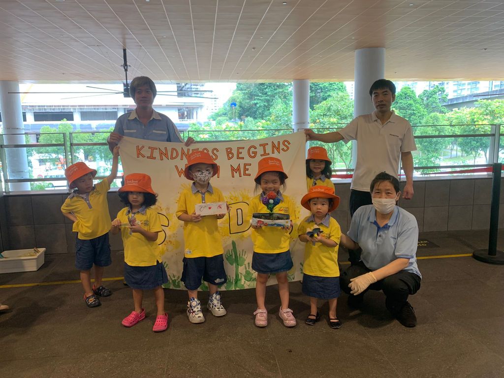 Skool4Kidz @ One Punggol Campus - Many Helping Hands, Caring for Everyone : Caring for Our Community ( Story 4 ) — photo 3