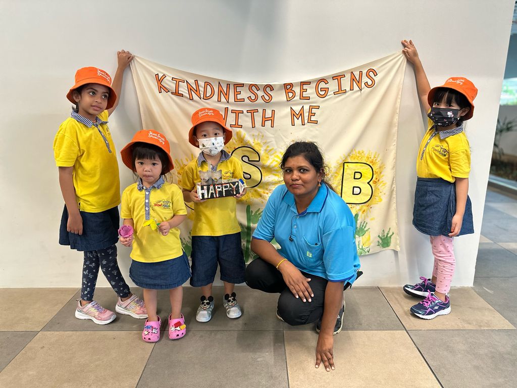 Skool4Kidz @ One Punggol Campus - Many Helping Hands, Caring for Everyone : Caring for Our Community ( Story 4 ) — photo 7