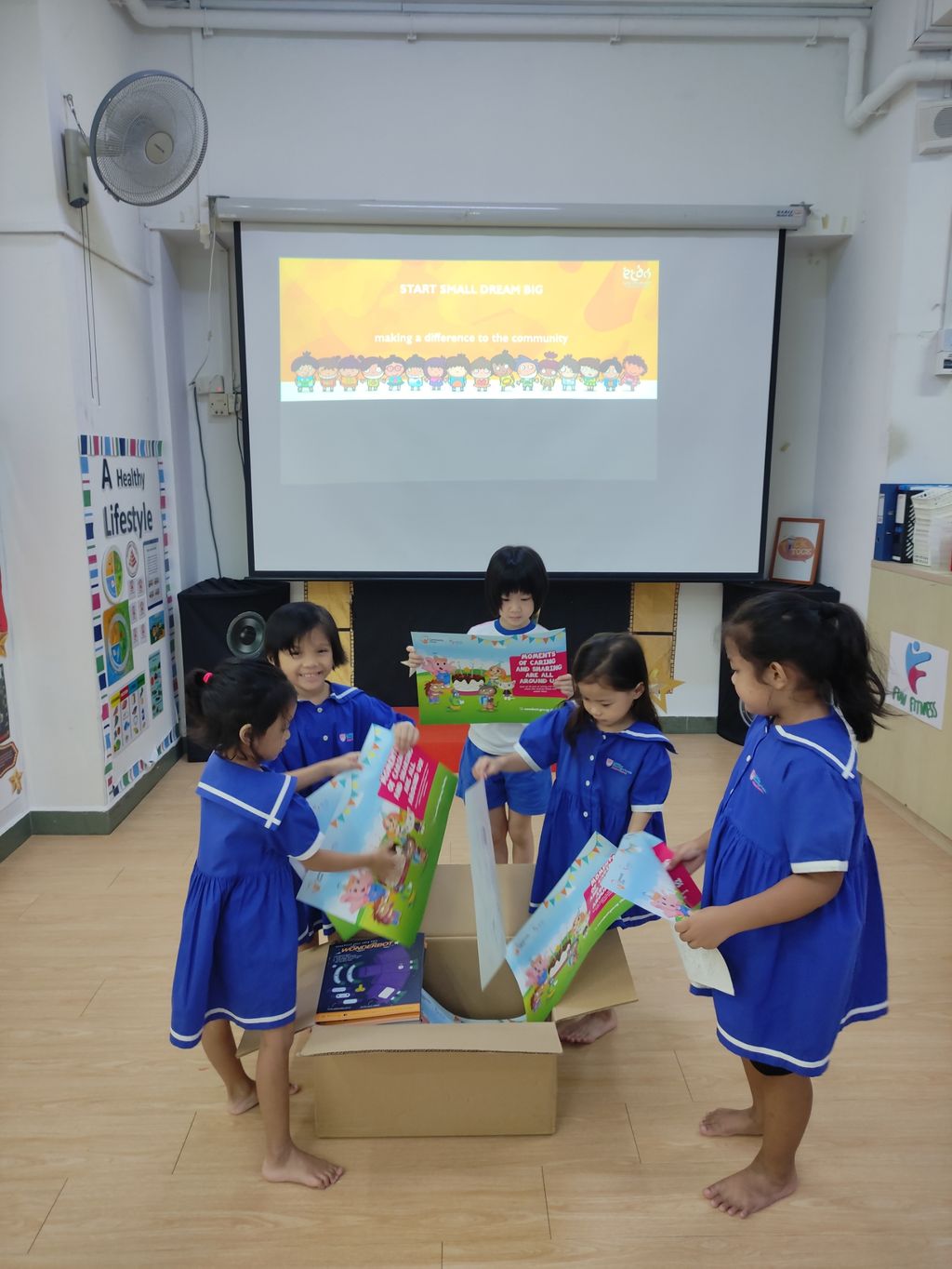 Little Footprints Preschool Tampines Blk 372; Unboxing of SSDB resources. — photo 5