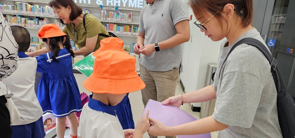 2024 SSDB Project - Little Helping Hand at the Sengkang Public Library — photo 3