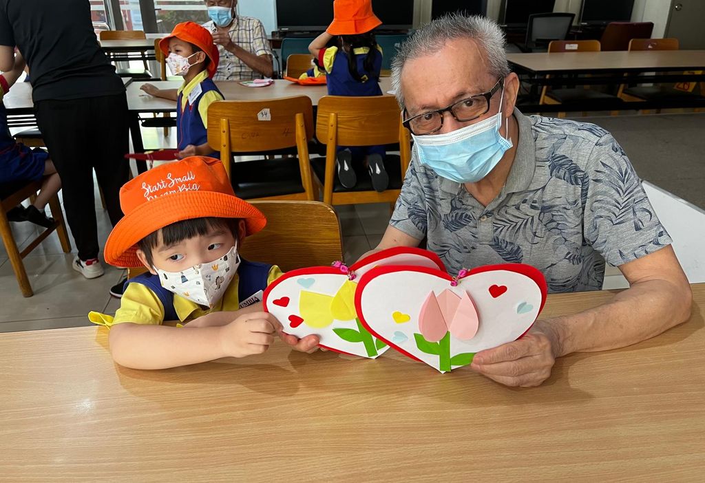 Project: Caring for the elderlies in our community — photo 6