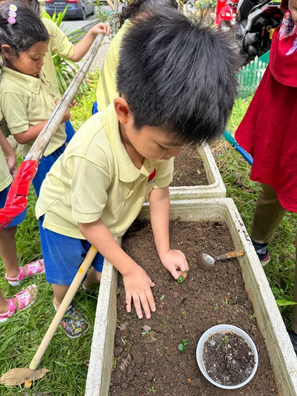 SSDB LAUNCH 2024: Centre Project - Sustainable Community Through Recycling and Gardening — photo 8