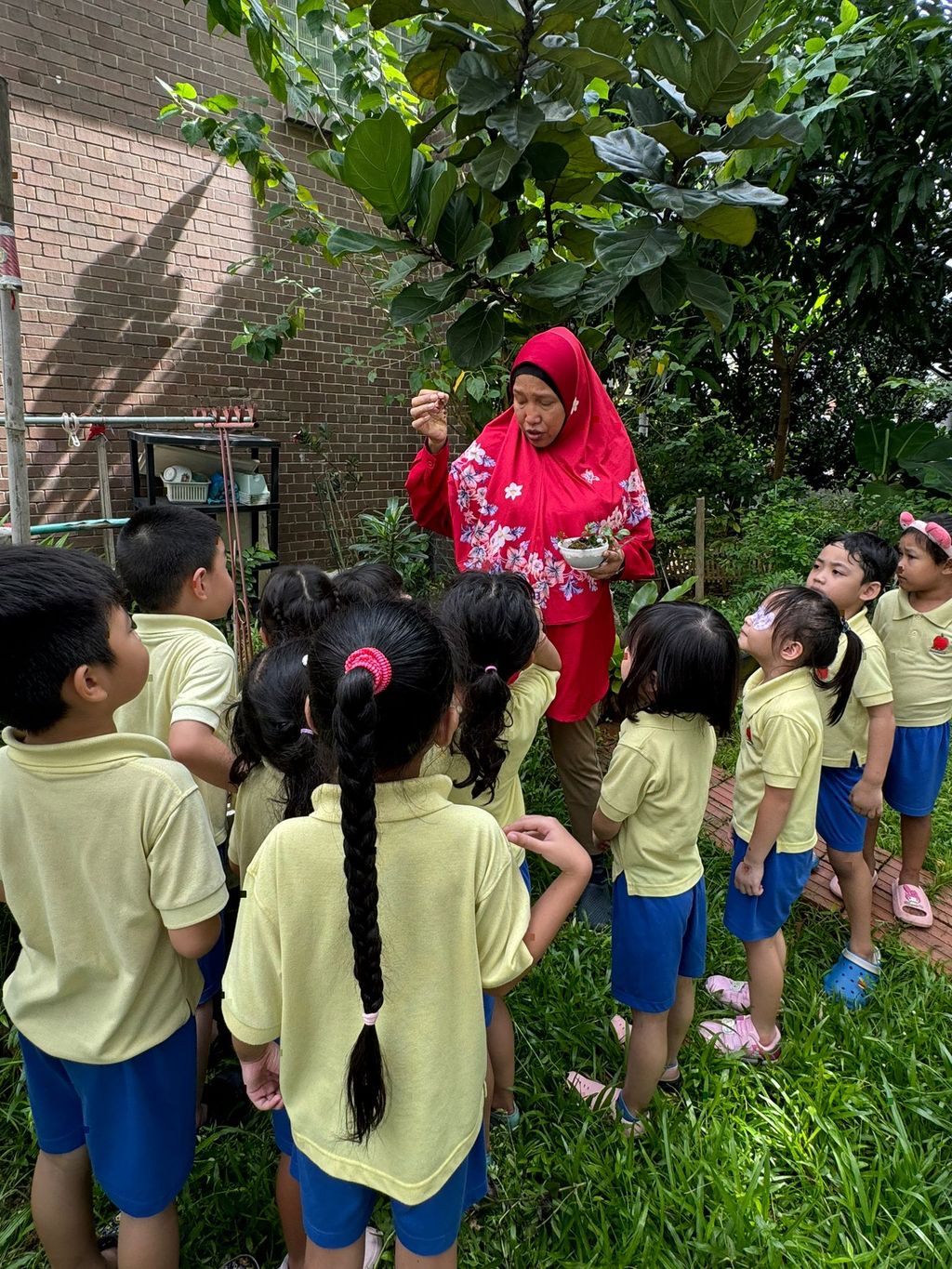SSDB LAUNCH 2024: Centre Project - Sustainable Community Through Recycling and Gardening — photo 18