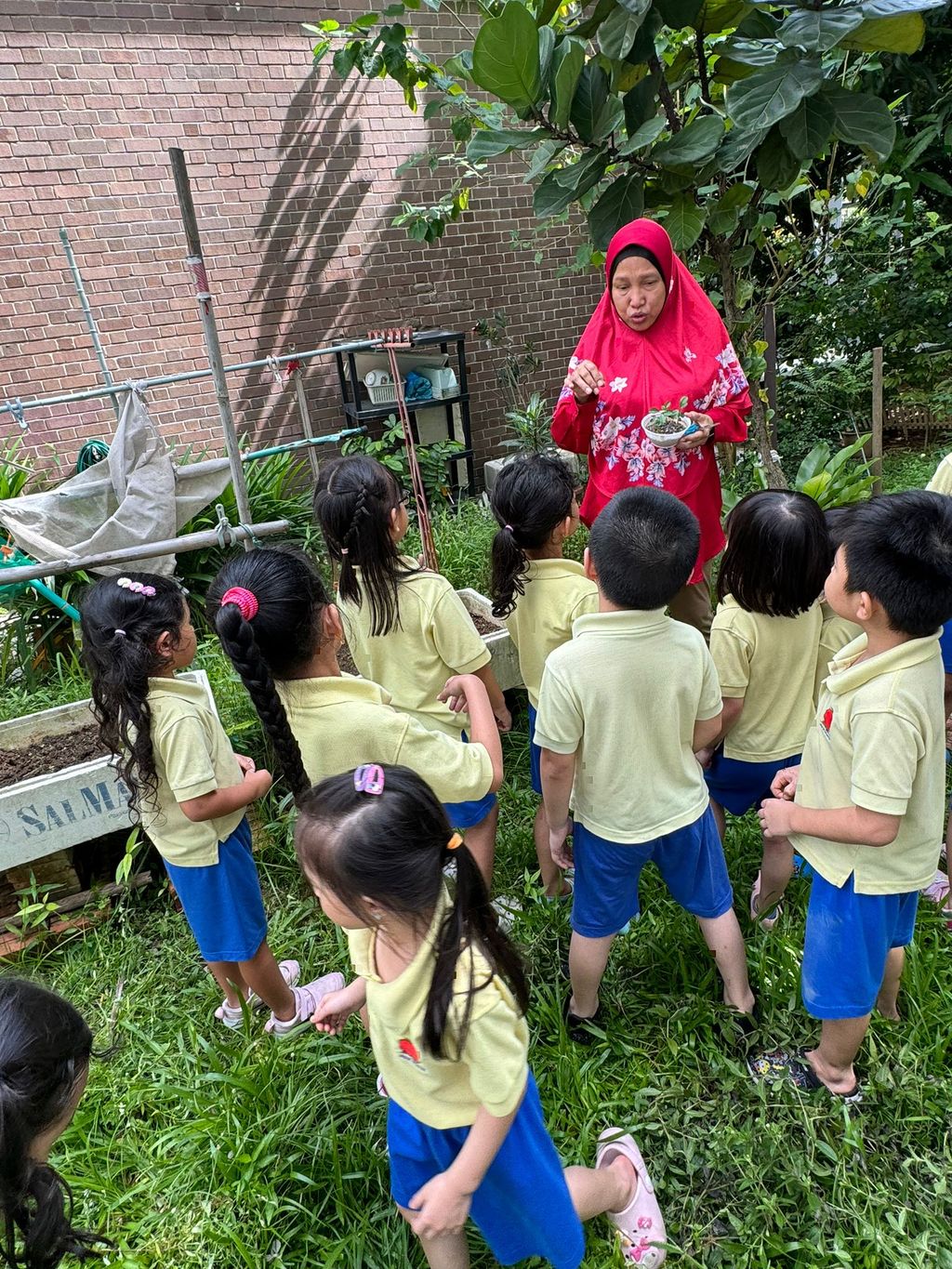 SSDB LAUNCH 2024: Centre Project - Sustainable Community Through Recycling and Gardening — photo 19