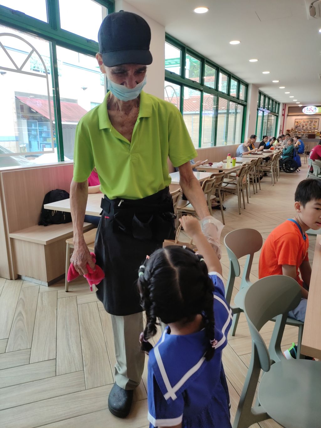 Little Footprints at Tampines Blk 372: Spreading Kindness to our Community