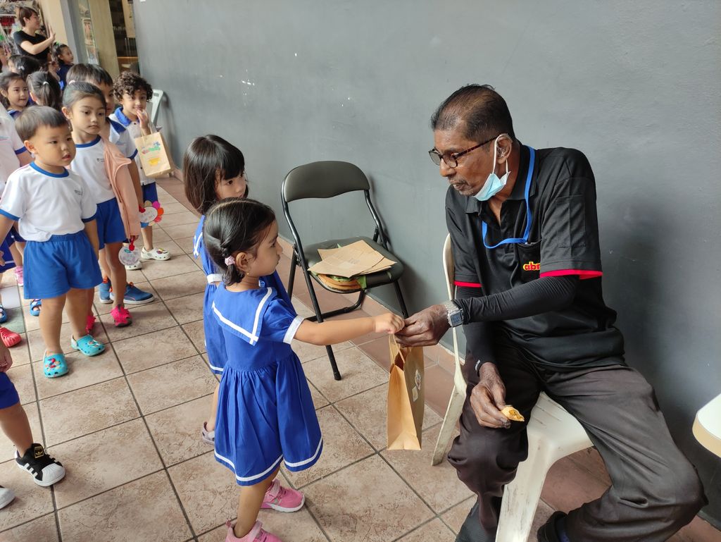 Little Footprints at Tampines Blk 372: Spreading Kindness to our Community — photo 2