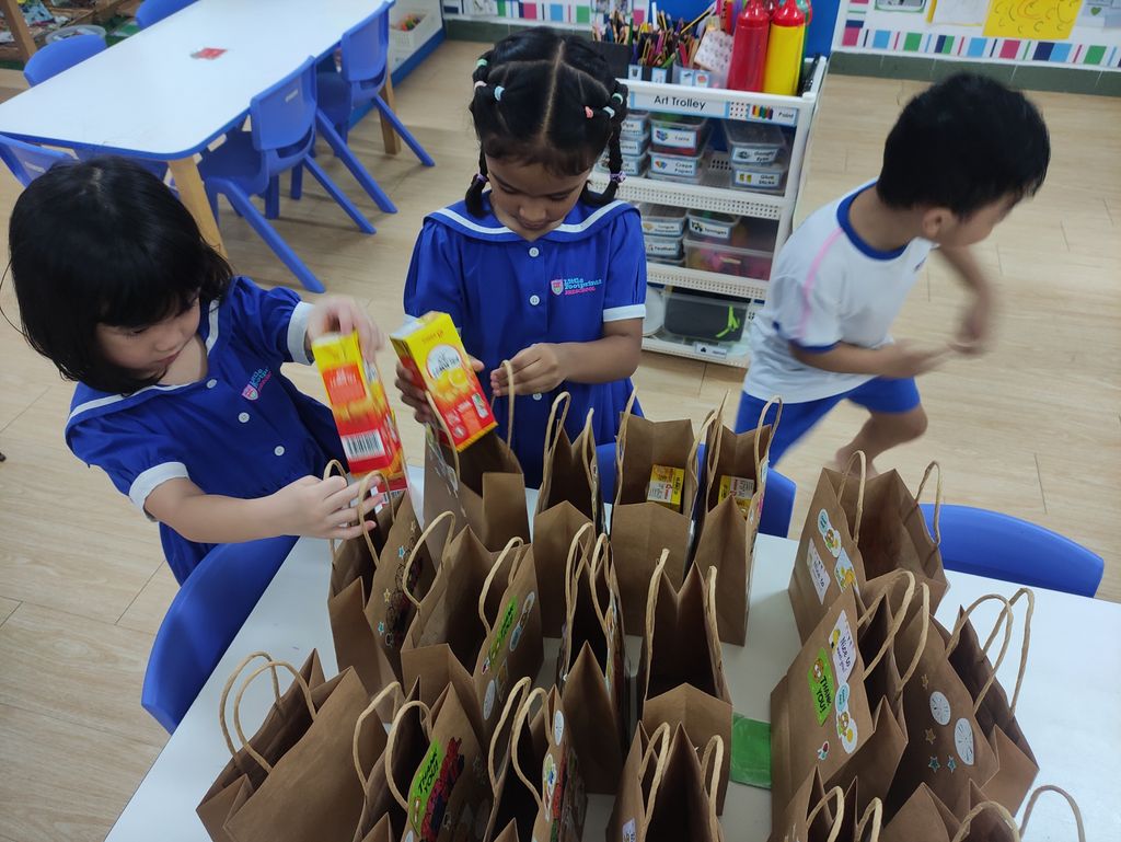 Little Footprints at Tampines Blk 372: Spreading Kindness to our Community — photo 7