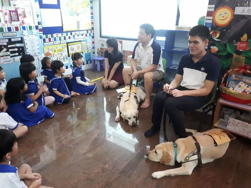 Kindness is the language which the deaf can hear and the blind can see! Man's best friend🐶 just got better!